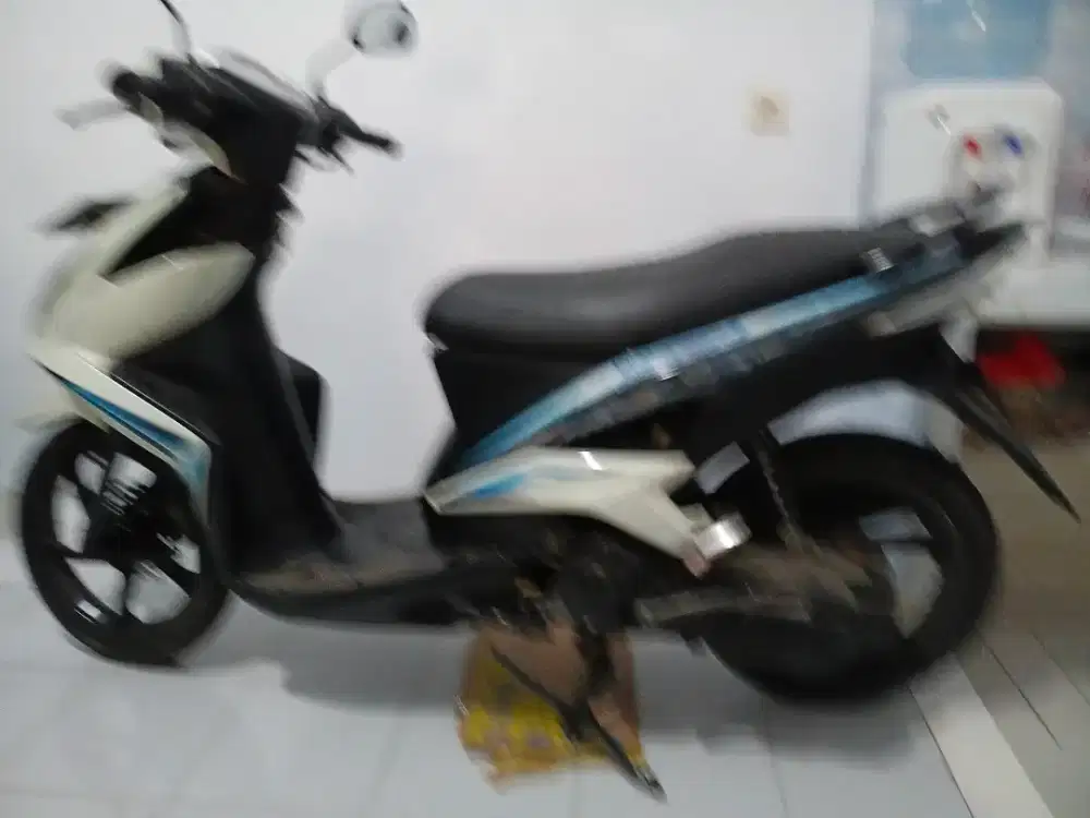 Yamaha xeon 2011 mesin halus surat lengkap