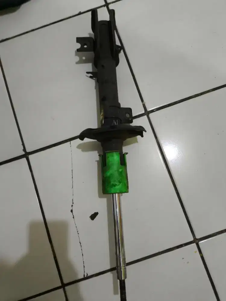 Shock Breaker Ori - copotan ertiga 2013 Kanan