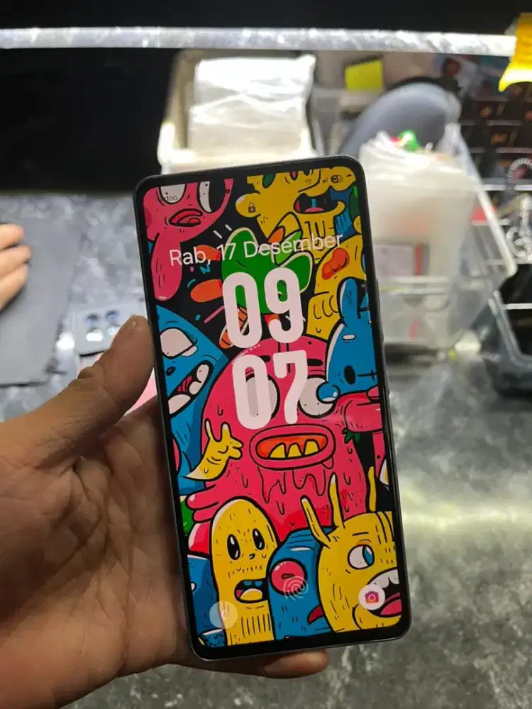 SAMSUNG A53 5G 8/256 HP CHARGER
BT IPHONE DAPET KAYA GIMANA?