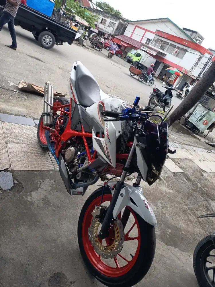 Jual CB 150 R tahun 2016