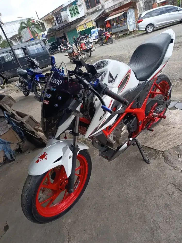 Jual CB 150 R tahun 2016