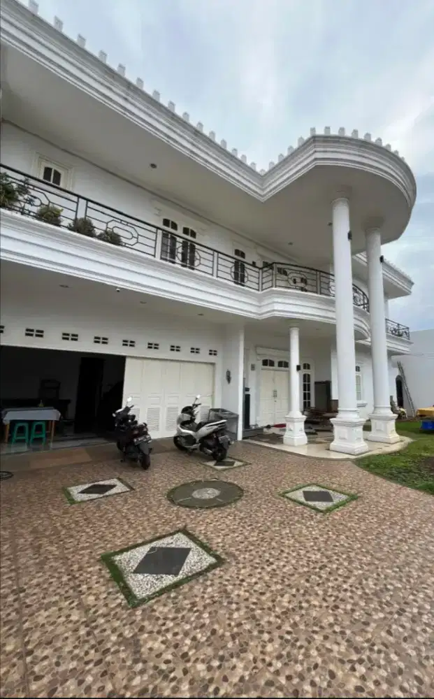 Rumah strategis bisa utk MBG, Kantor, Minimarket,Resto, Cafe, Grosir
