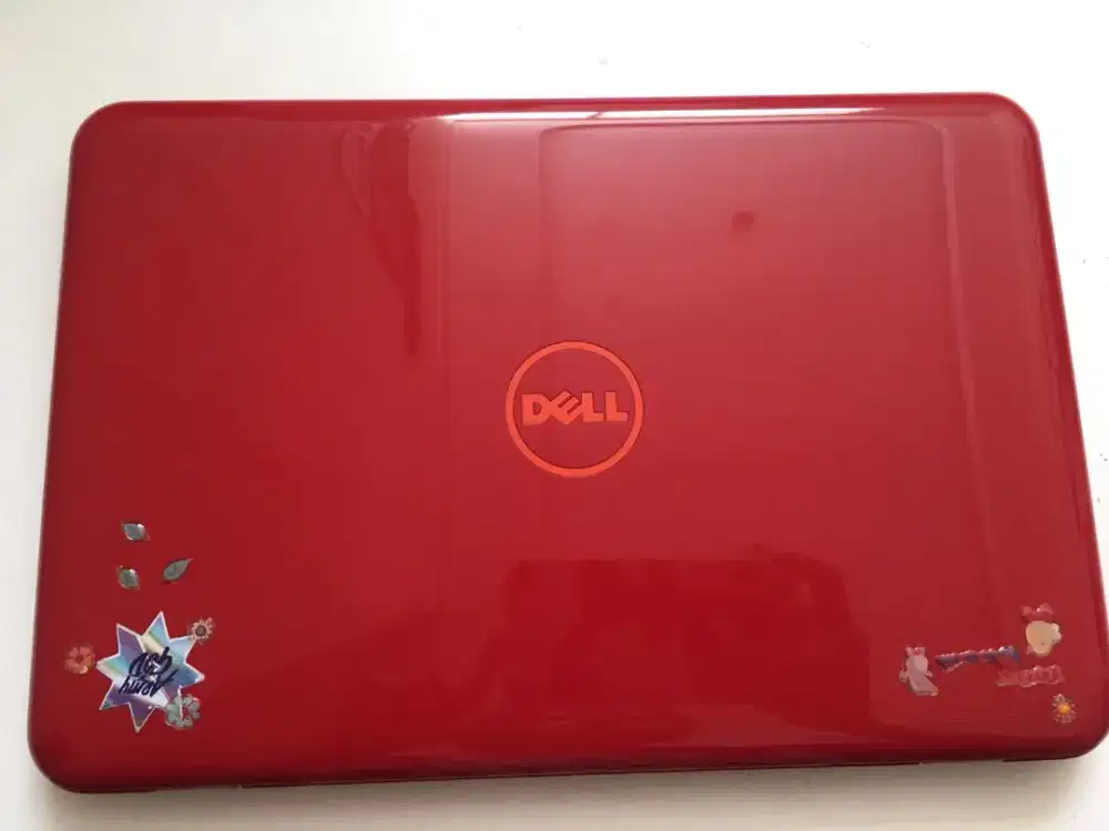 Laptop Dell Inspiron P24t