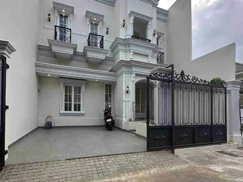 Rumah Dalam Komplek DiJoglo Kembangan Jakarta Barat