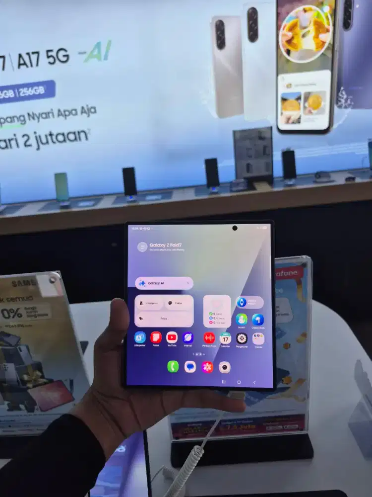 SAMSUNG GALAXY Z FOLD 7 12/256 (Foldable paling tipis)
