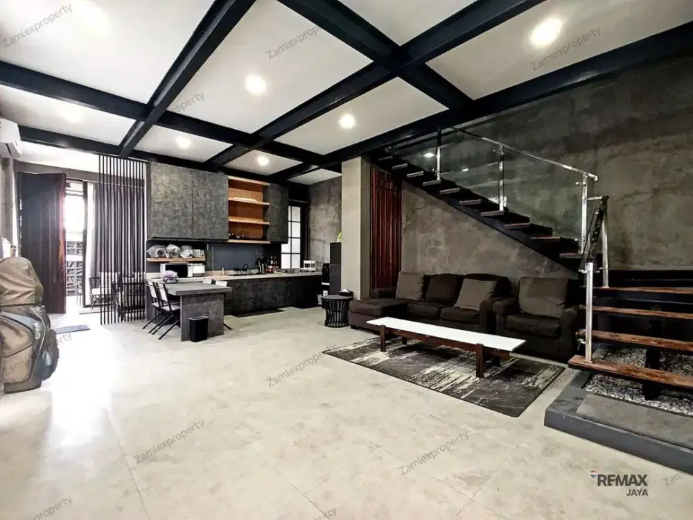 Rumah Eksklusif Full Furnished Disewakan, di Kerobokan Kuta Area