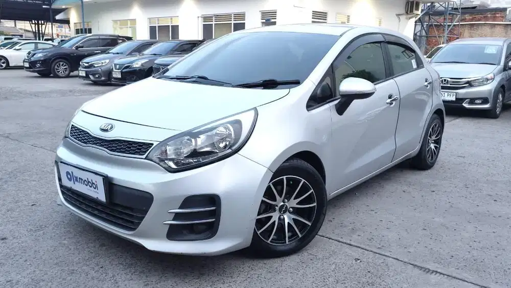 Pajak Panjang - Kia Rio 1.4 Bensin-MT 2015
