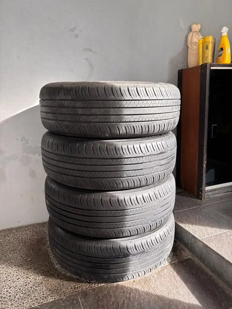 BAN Dunlop Enasave EC300+ 215/60R17 96H