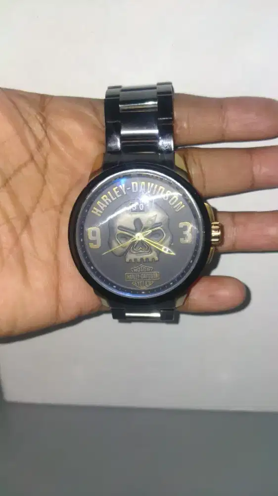 Jam tangan merk Harley davidson