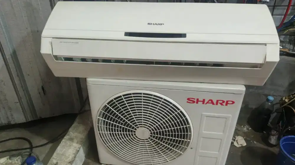 AC 1/2pk Sharp second orian garansi