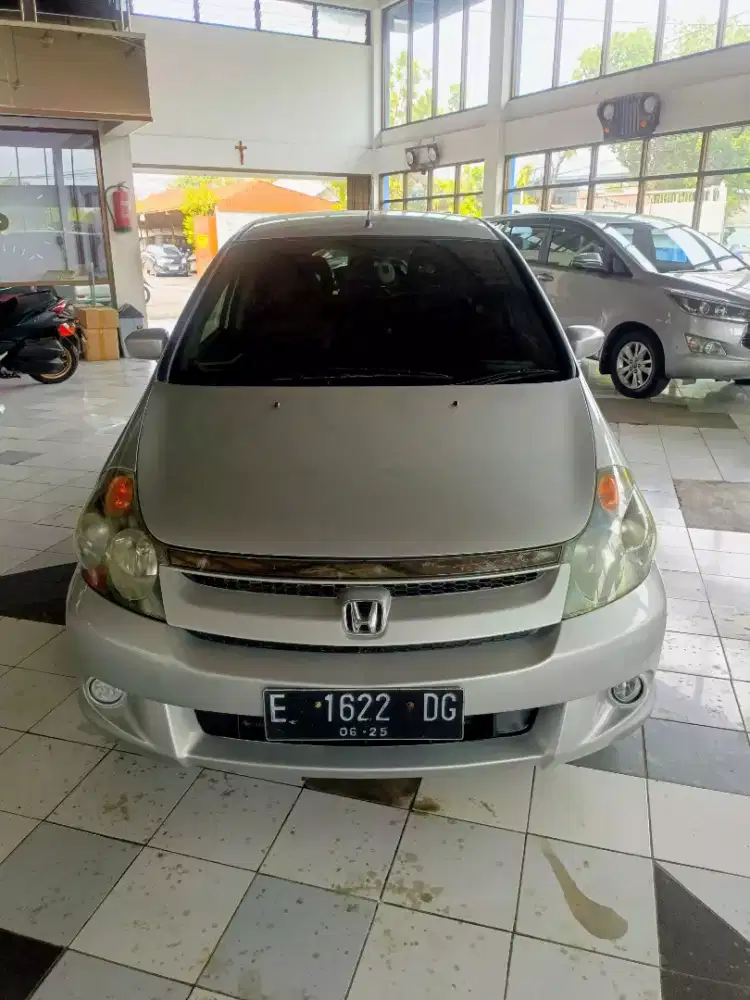 Honda streem 2005 at 2,0