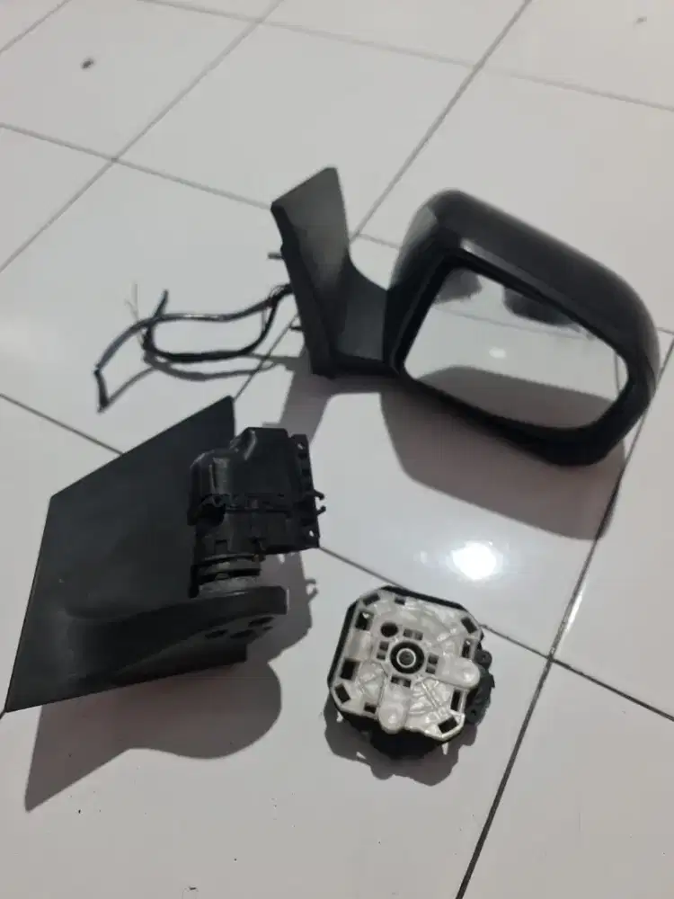 Spion Retrack Xenia 2012