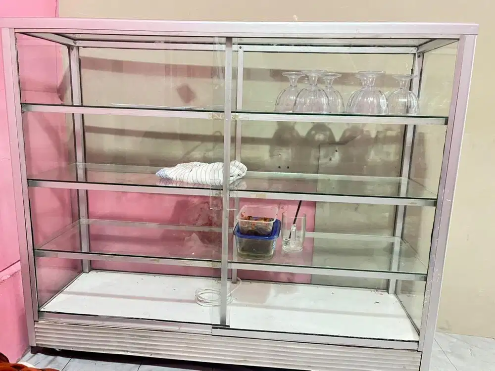 ETALASE WARUNG SEMBAKO BEKAS