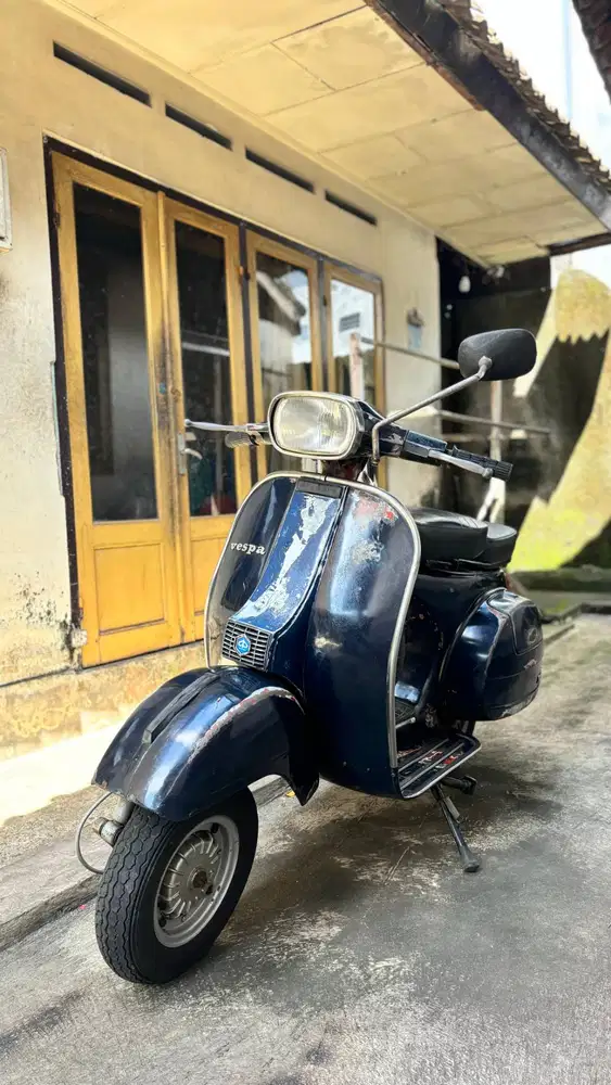 Vespa P150S 1894