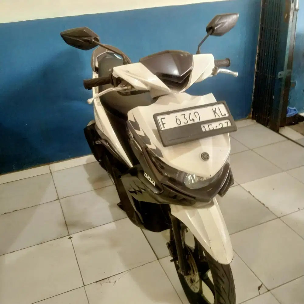 YAMAHA XEON SURAT KOMLET
