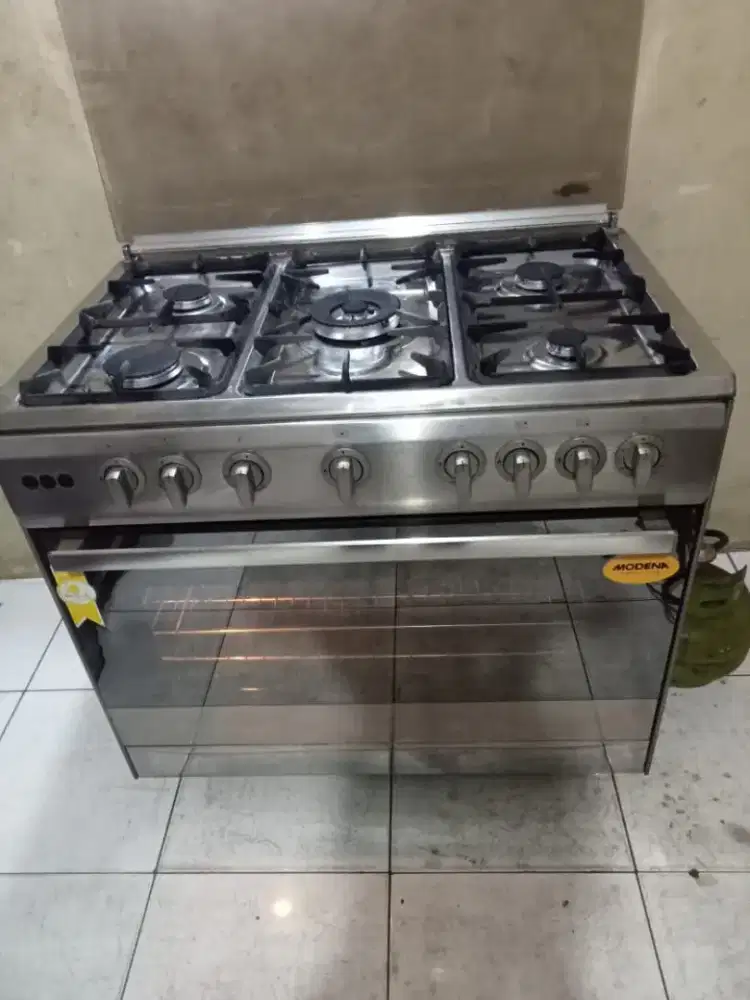Kompor gas Full oven otomatis MODENA Italy siap kirim