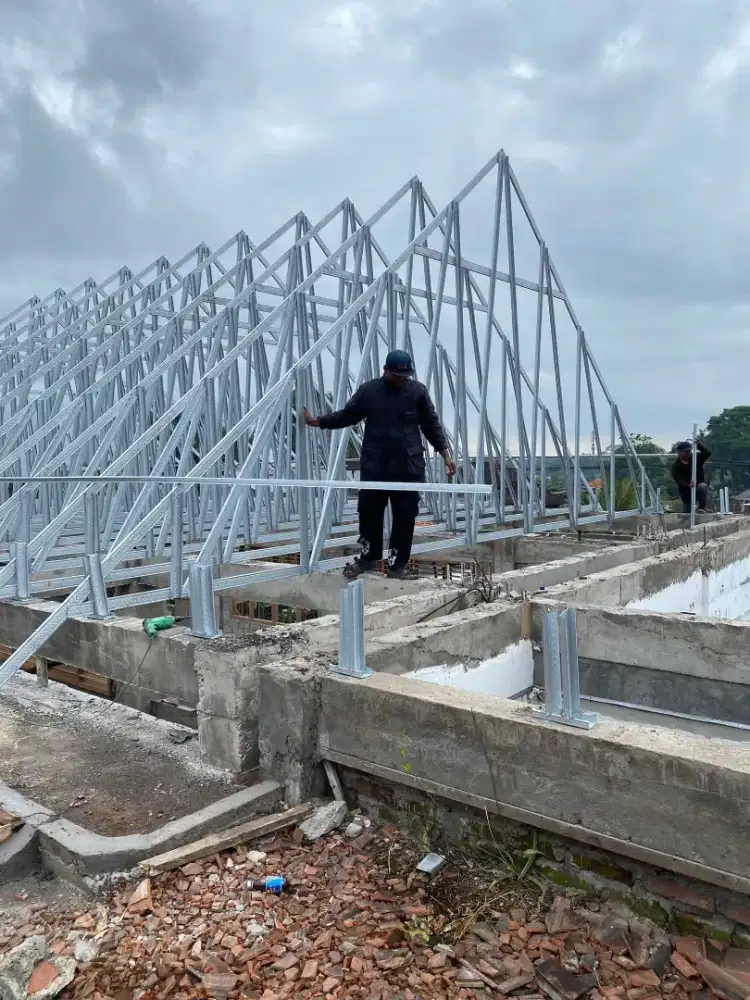 JASA TUKANG ATAP BAJA RINGAN