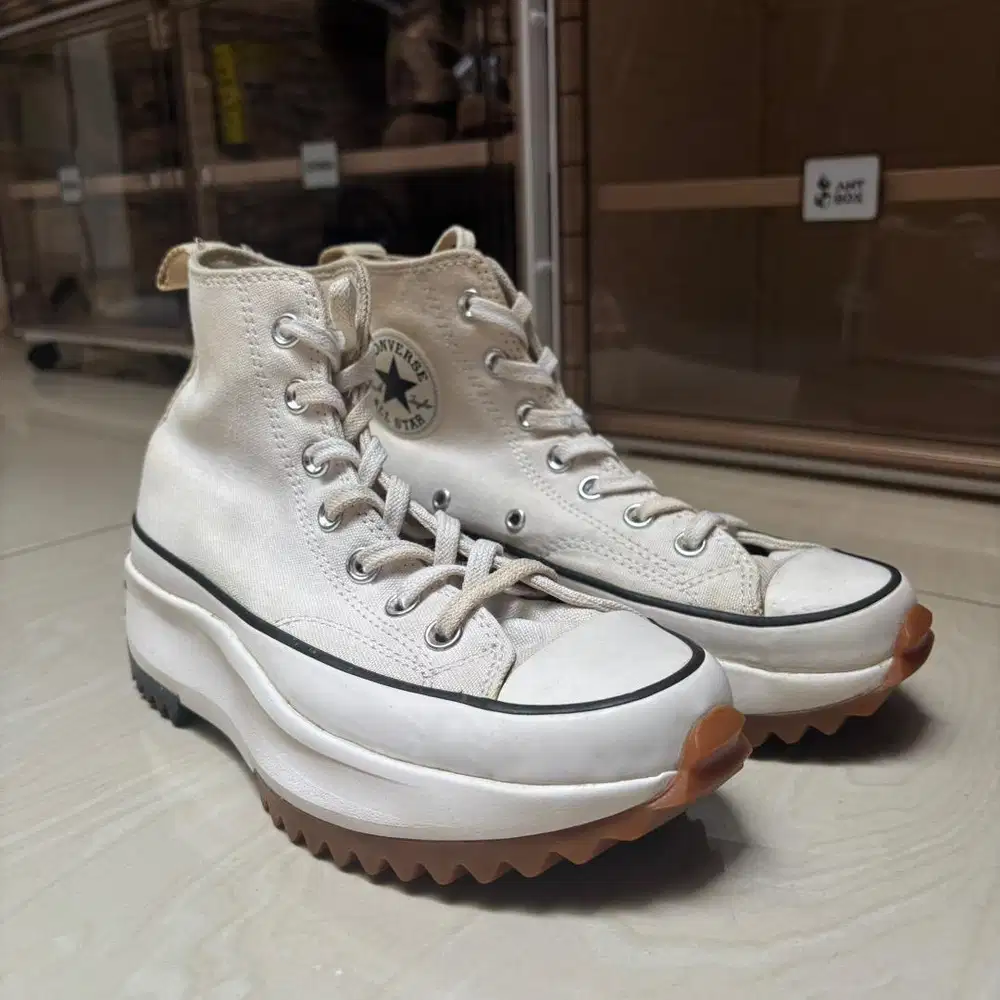 Preloved Converse Run Star Hike High Top 100% Original