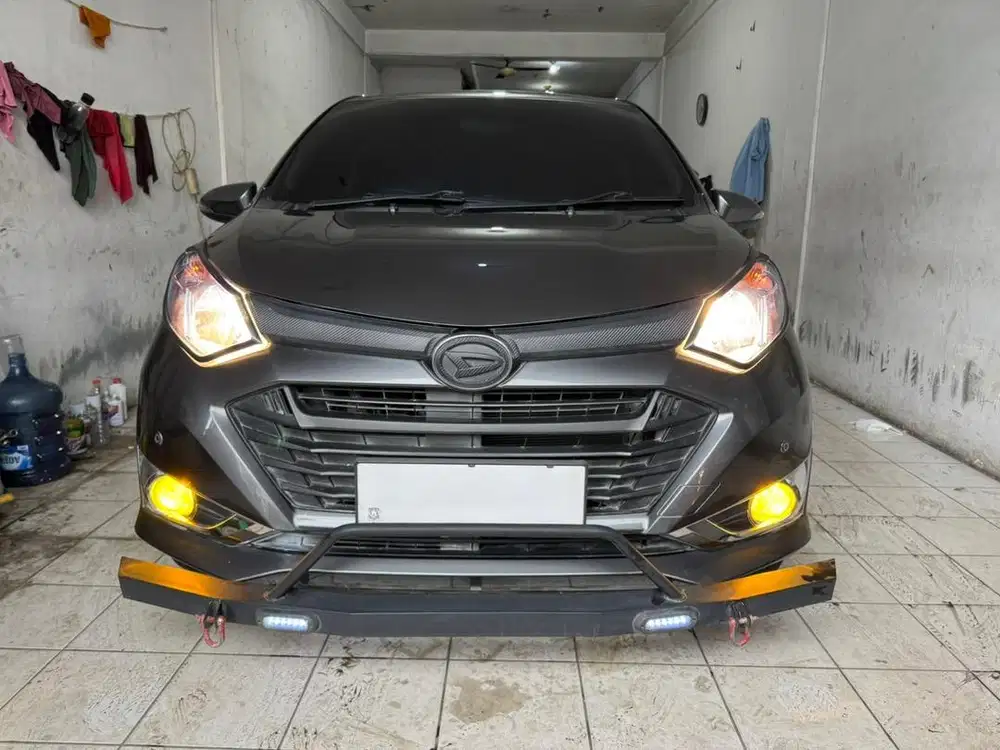 Tdp 20 Jt Daihatsu Sigra 1.2 R Deluxe Manual 2018 Original Abu