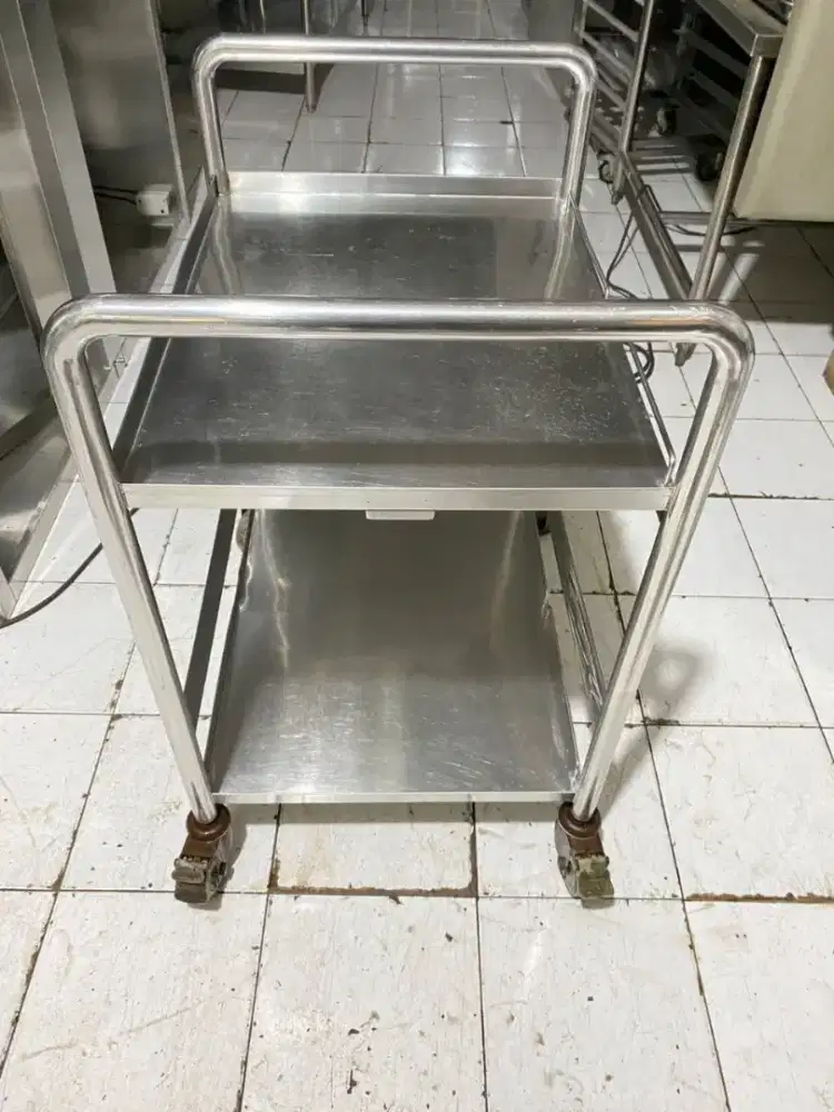 Troli 2 susun ukuran 73 X 56 X 92

Harga : 2 jt