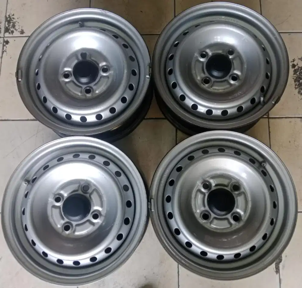 Dijual. 4pc velg kaleng R14 pcd 4x114