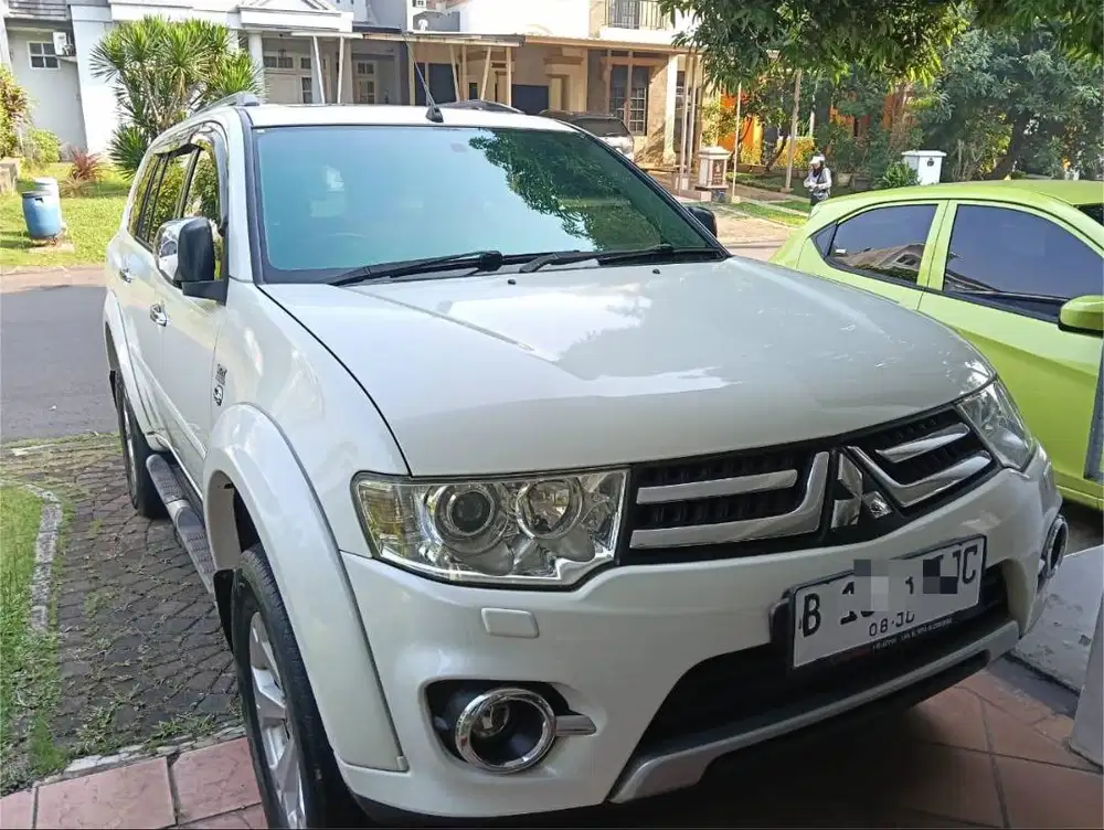 Pajero DAKAR 2015 Putih Rp. 245 juta