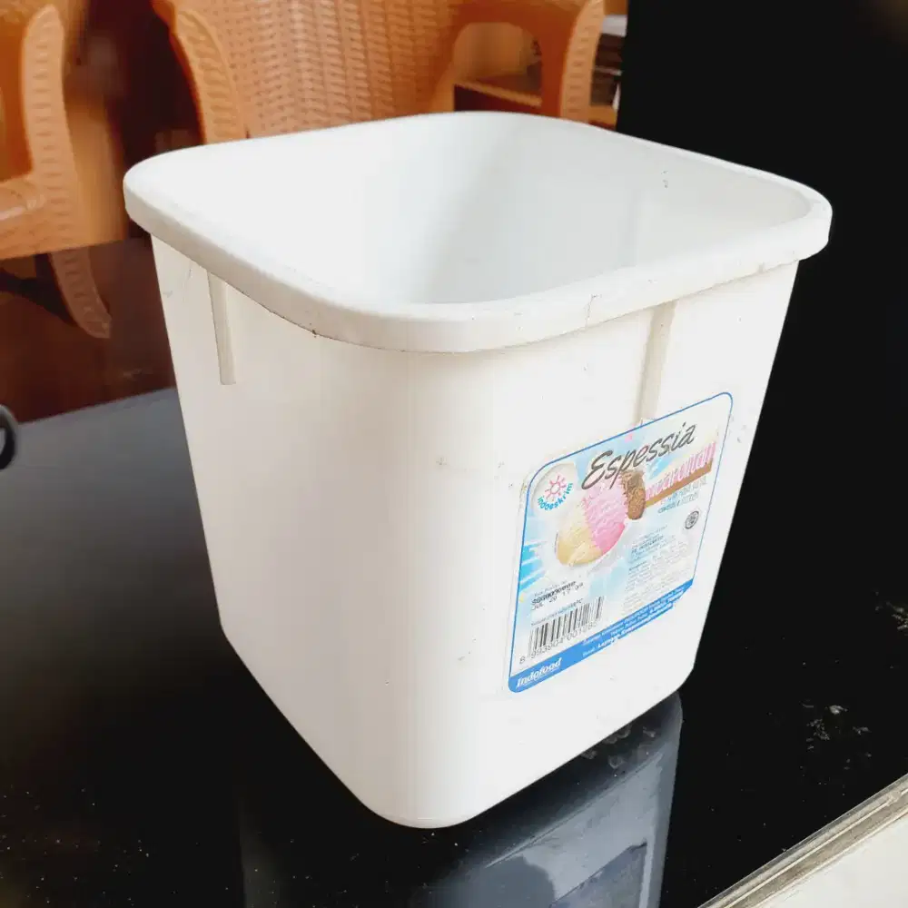 EMBER BOX ES KRIM 8 LITER BEKAS