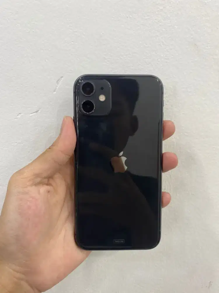 iPhone 11 64GB iBox