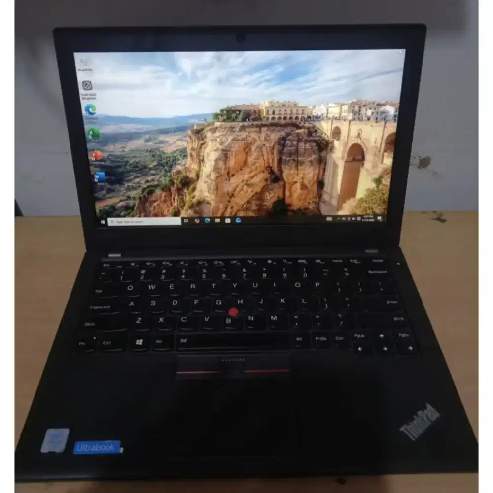 Dijual Laptop Lenovo Thinkpad X260 Core i7 Black Bekas