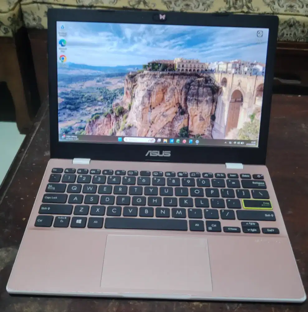 Laptop ASUS E210MAO Murah 2jutaan, Mulus Siap Pakai