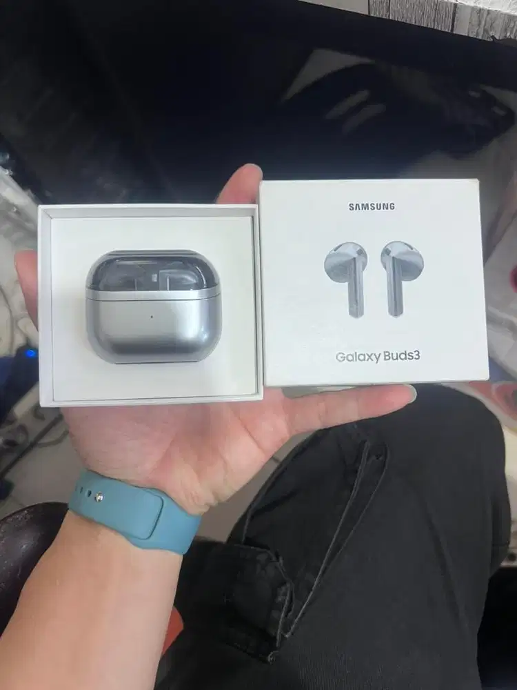 Samsung galaxy bud 3 original fullset belum dipakai harga net aja