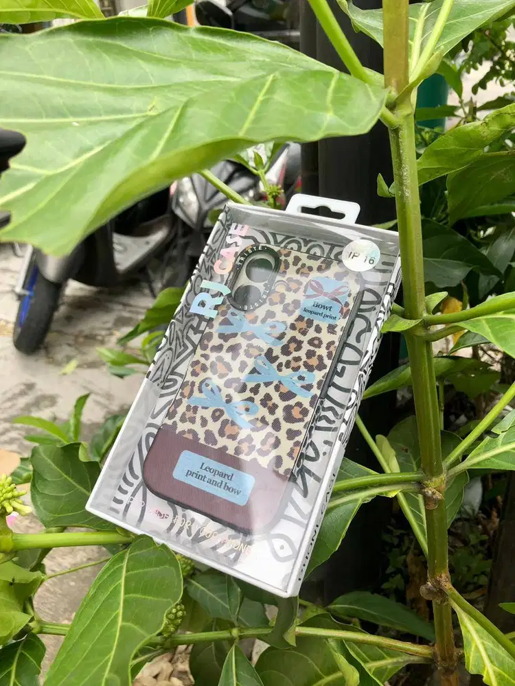 RJ Pattern Case iPhone 16