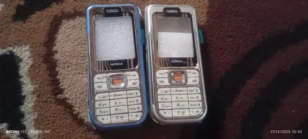 Jual kesing Nokia 7360 kondisi baru stok lama ada 2 warna minat pm