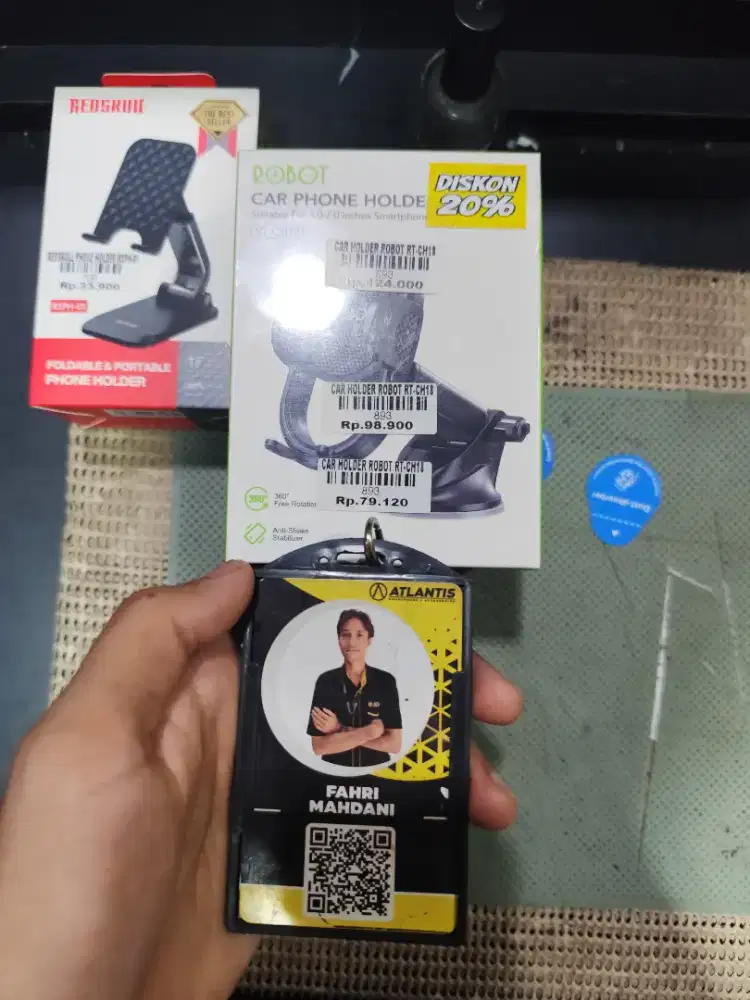 CAR HOLDER ROBOT RT-CH18