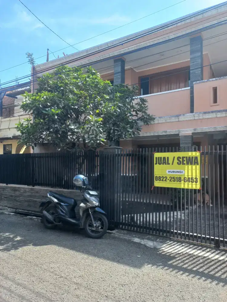 Dijual cepat rumah siap pakai 2 lantai di Buahbatu lengkong