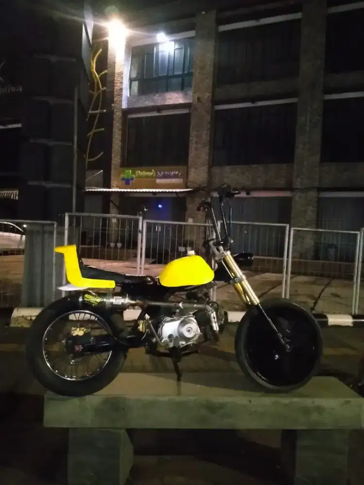 Honda custom monkey Chopper Cibinong