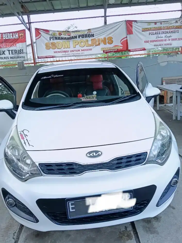 Murah Kia Rio 2013 istimewa full aksesoris manual