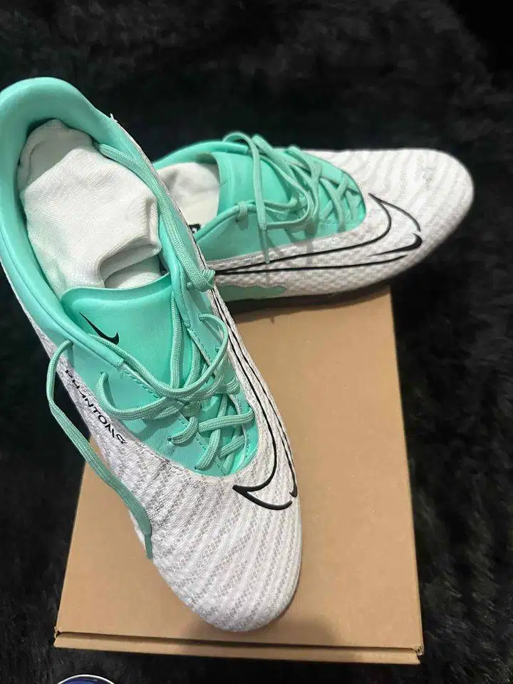 Sepatu Futsal Nike Phantom GX Academy IC EUR Size 43 1x pake Like New