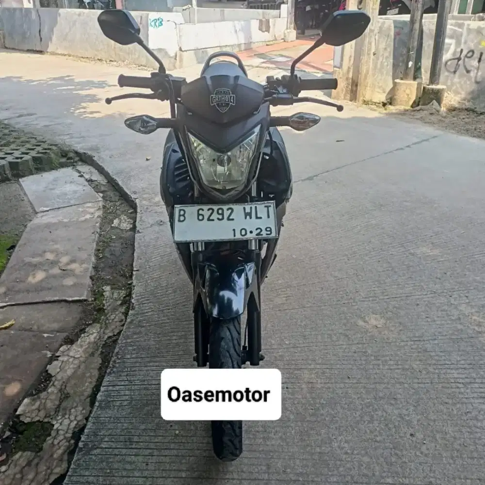 (B) Honda CB150R Street Fire tahun 2014