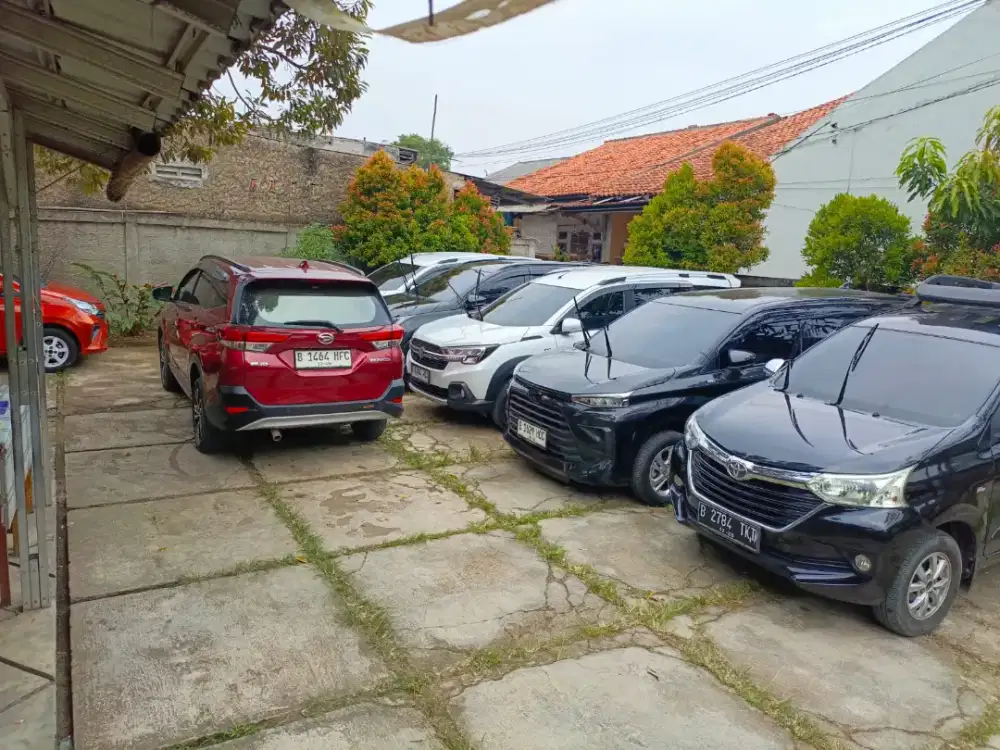 Rental mobil. Sewa mobil harian, mingguan & bulanan lepas kunci.