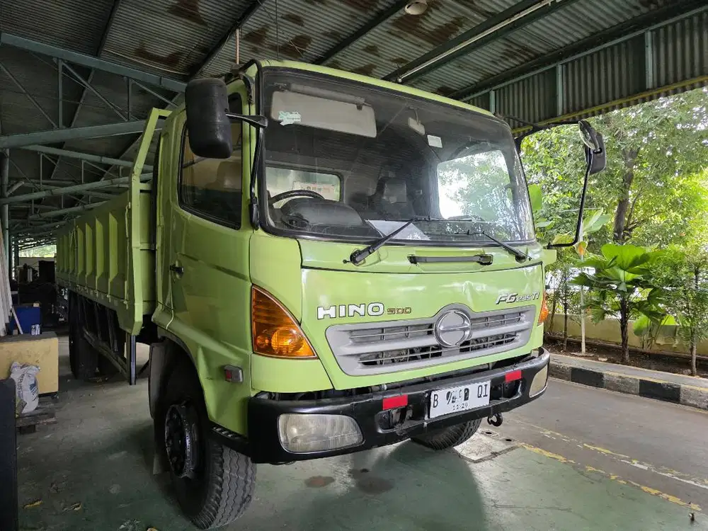 jual truck hino lohan 500 FG 235Ti 2009