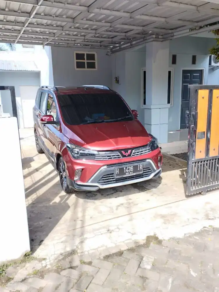 Wuling confero s lux