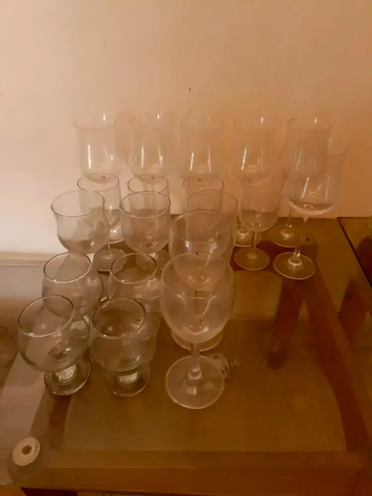 Borongan pecah bela piring gelas mangkok ex cafe resto