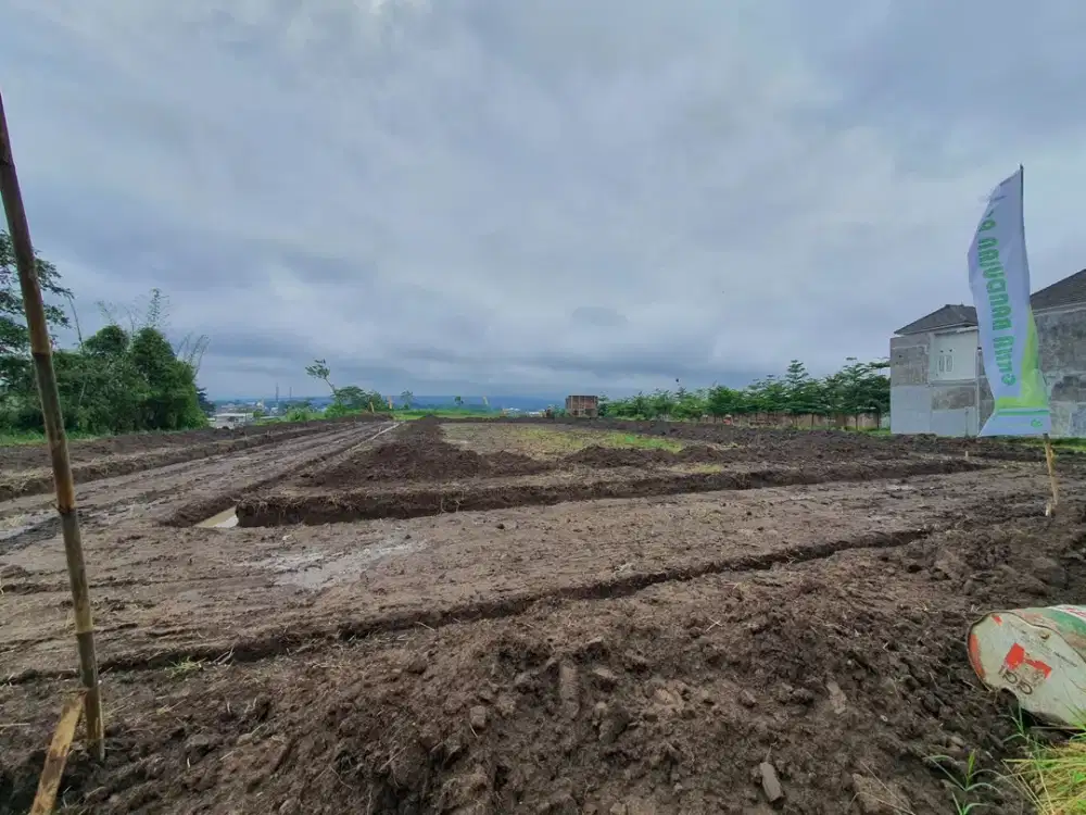 Lingkungan Asri SHM Hunian Pinggir jalan persis Sukun