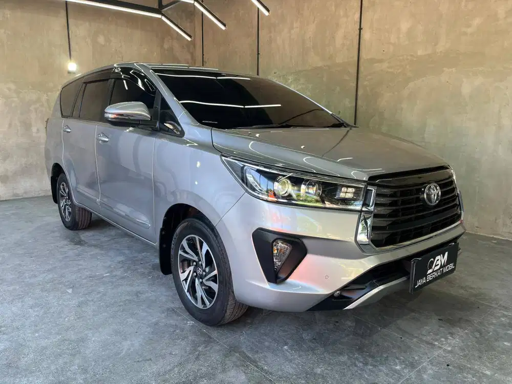 TOYOTA INNOVA 2.4 V AT 2021