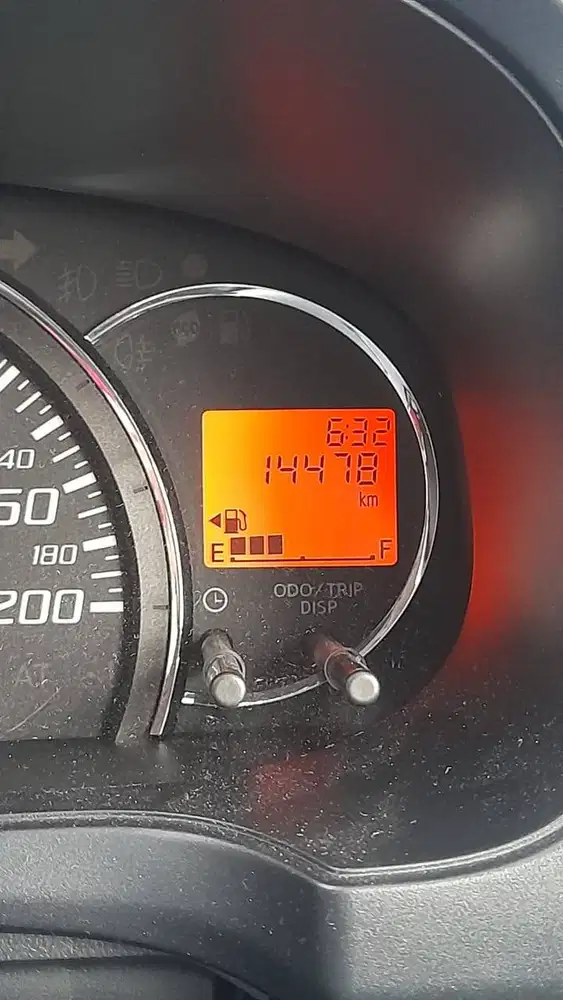 [KM 14 RIBU] 2015 AGYA 1.0 TRD MT