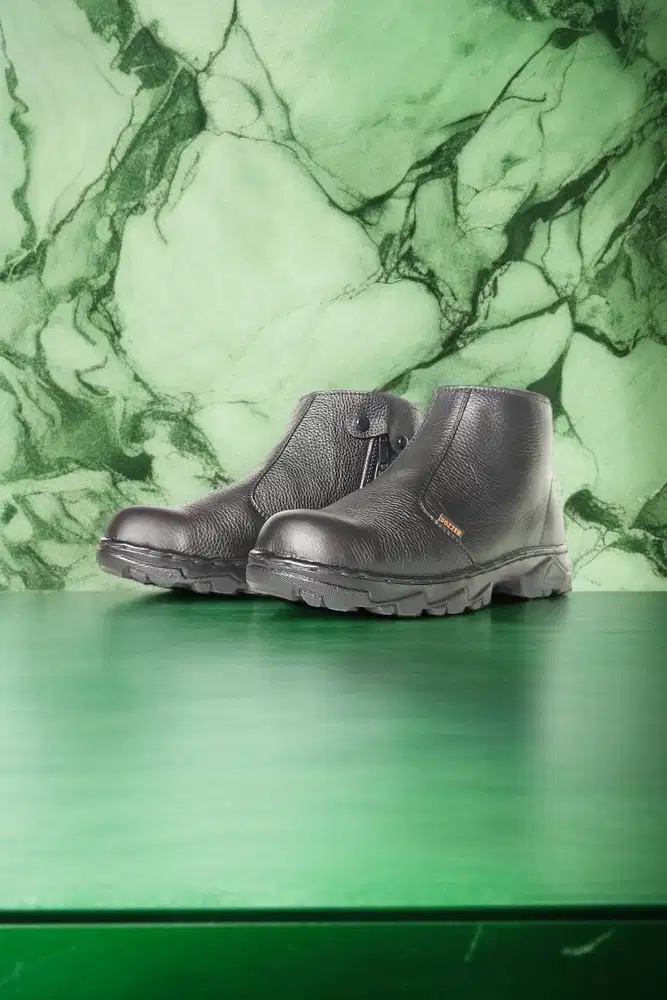 Paling lengkap Sepatu safety anti bau Bekasi