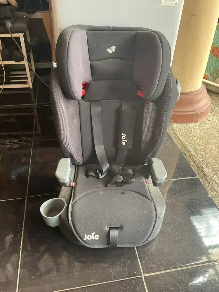 Car seat Joie meet elevate preloved