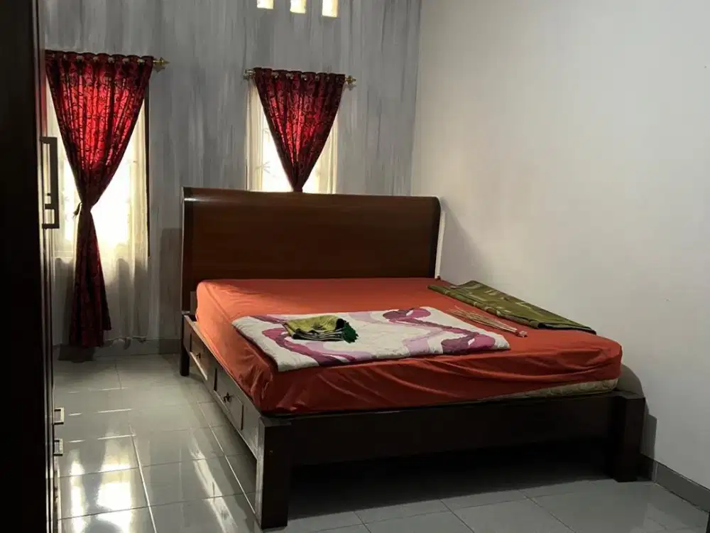 Dijual Rumah 3 Kamar Tidur Dekat Mall Cinere Siap Huni