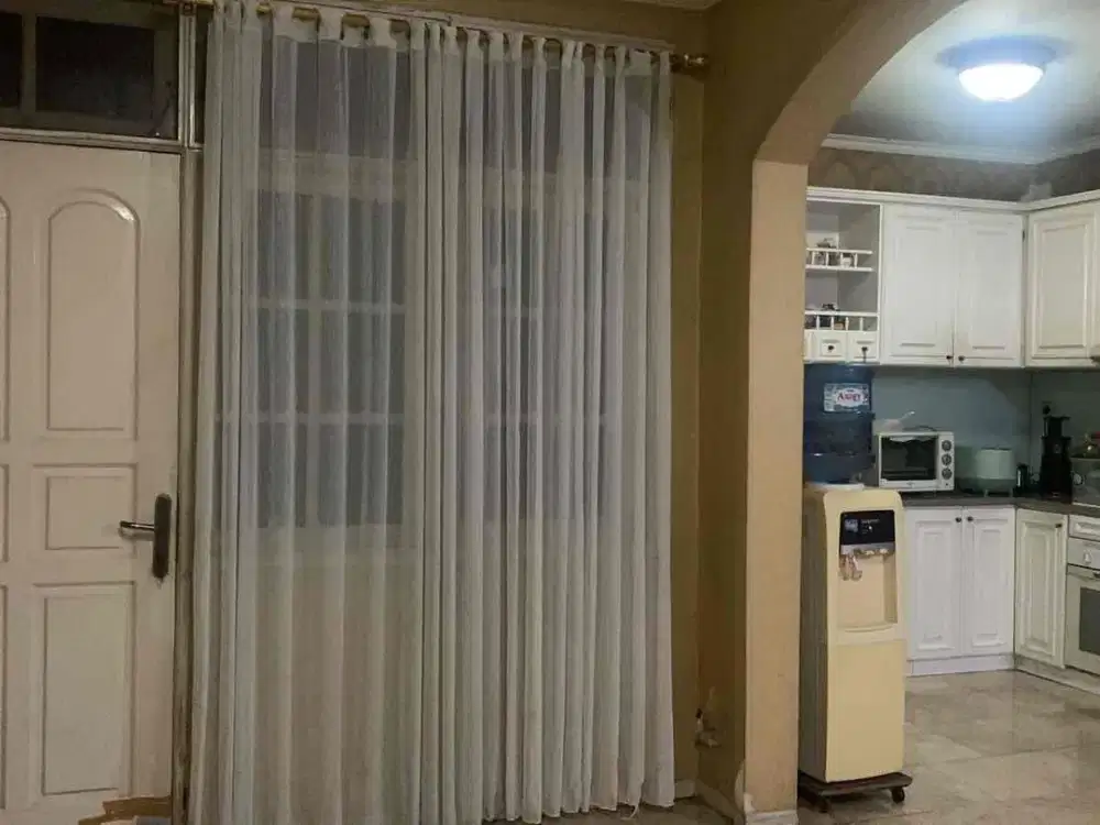 Disewakan Apartemen Holland Village 2 BR , Full Furnish,Cempaka Putih